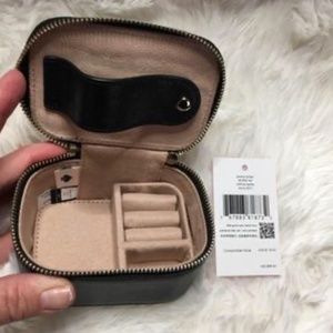 *NEW* Kate Spade travel "mini" jewelry box.